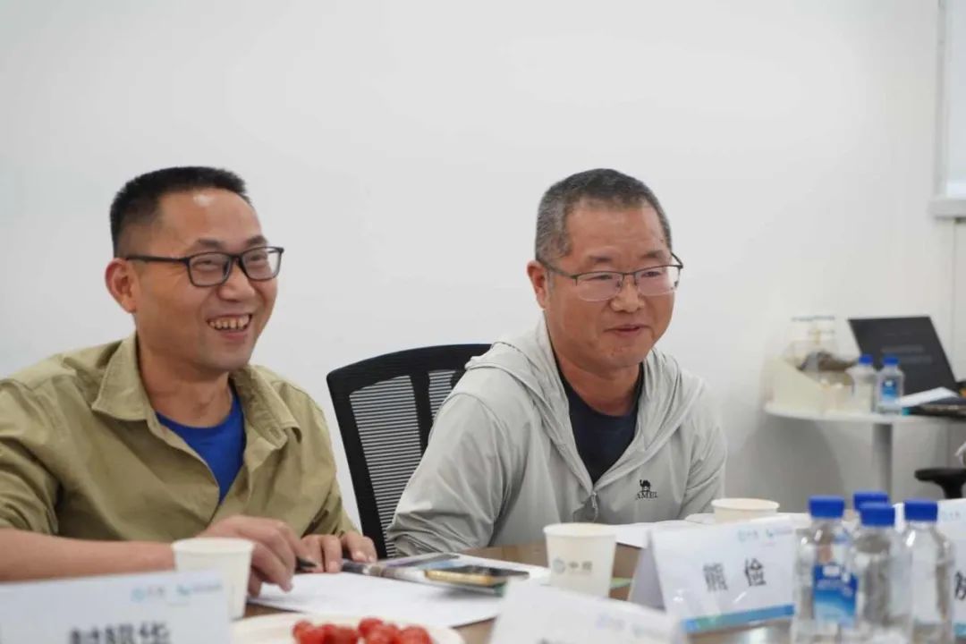 在座谈交流环节,双方围绕如何更好地推动产教融合进行了深入探讨 在座谈交流环节,双方围绕如何更好地推动产教融合进行了深入探讨