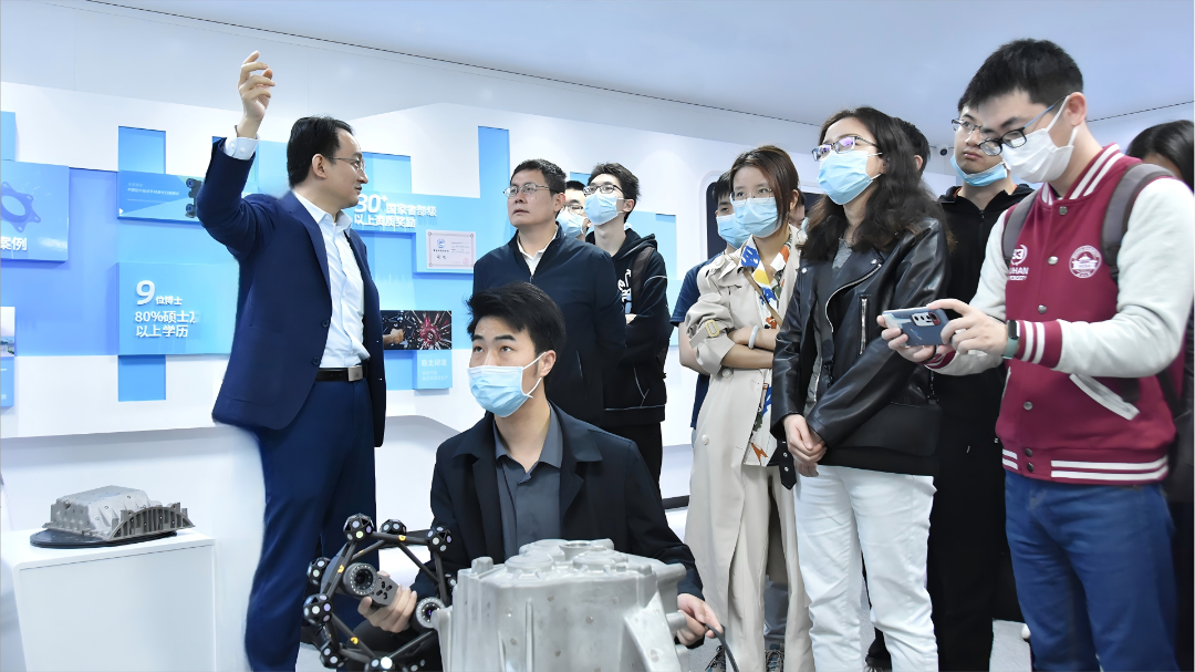 全球冠军!武大团队问鼎国际赛事,中观荣幸助力 (6).png 全球冠军!武大团队问鼎国际赛事,中观荣幸助力 (6).png