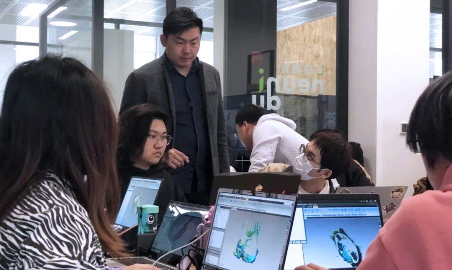 辅导学生实践 辅导学生实践