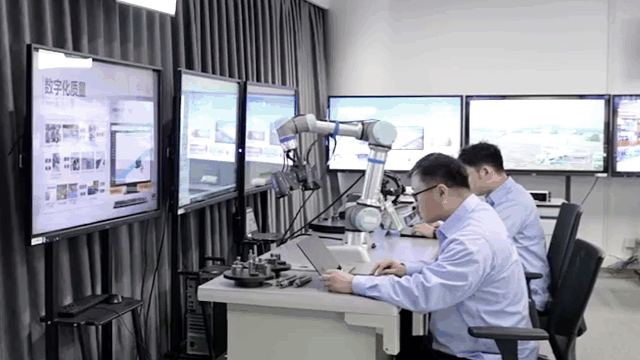 中观行业方案 _ 从C919到无人机,3D扫描为航空航天装上“数字之眼” (1).gif 中观行业方案 _ 从C919到无人机,3D扫描为航空航天装上“数字之眼” (1).gif